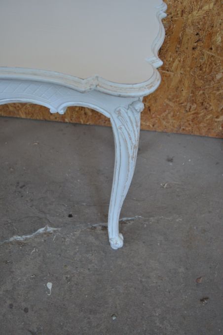 (L-701) Valge diivanilaud