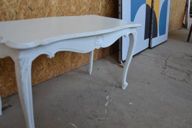 (L-701) Valge diivanilaud