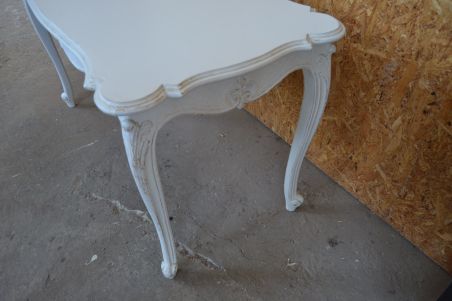 (L-701) Valge diivanilaud