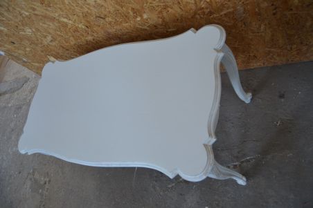 (L-701) Valge diivanilaud