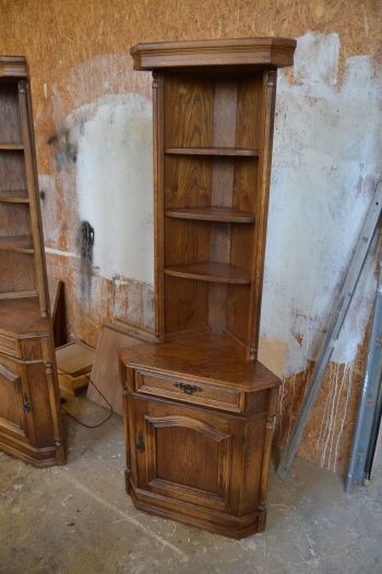 (L-703/1) Riiuliga nurgakapp