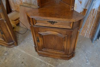 (L-703/1) Riiuliga nurgakapp 2