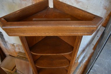 (L-703/1) Riiuliga nurgakapp