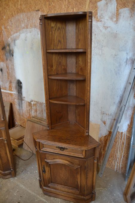 (L-703/1) Riiuliga nurgakapp