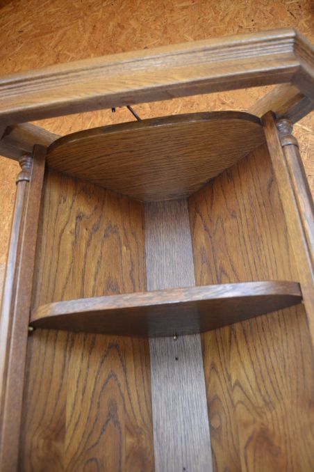 (L-703/1) Riiuliga nurgakapp