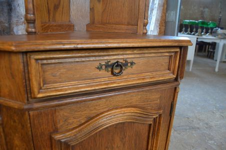 (L-703/1) Riiuliga nurgakapp