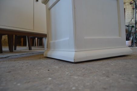 (L-705) valge kast, laud