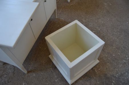 (L-705) valge kast, laud