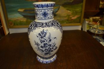(n-7188/2) T.Delfts Bleau, vaas