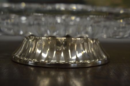 (n-7205) Metaljalal klaasvaagen