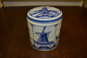 (n-7207) Delft Blue, käsitsimaalitud toos "Veskid"