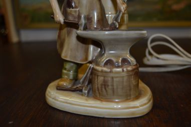 (n-7220) Portselanist laualamp Dresden