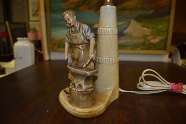 (n-7220) Portselanist laualamp Dresden