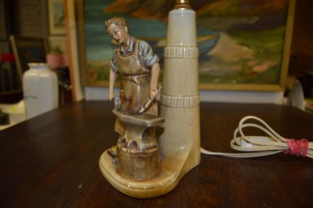 (n-7220) Portselanist laualamp Dresden (n-7220) Portselanist laualamp Dresden