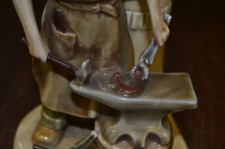 (n-7220) Portselanist laualamp Dresden (n-7220) Portselanist laualamp Dresden