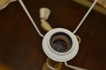 (n-7220) Portselanist laualamp Dresden (n-7220) Portselanist laualamp Dresden