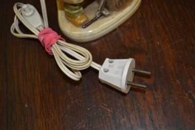 (n-7220) Portselanist laualamp Dresden