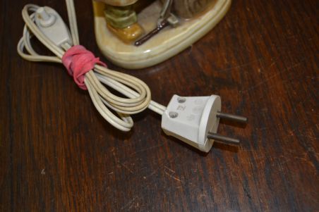 (n-7220) Portselanist laualamp Dresden (n-7220) Portselanist laualamp Dresden