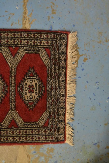 (V-127) Väiksem vaip 0,5x 0,6 m