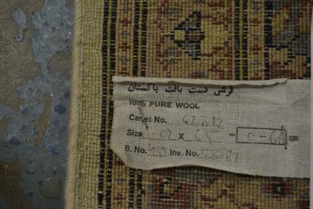 (V-128)  Etiketiga käsitöövaip 0,65x1m