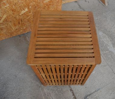 (n-7310) Puidust kast- pesukorv