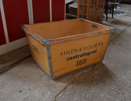 (n-7320) Vanem vineerist kaubakast