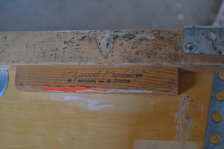 (n-7320) Vanem vineerist kaubakast