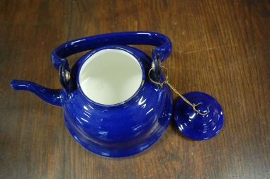 (n-7305) Emaileeritud sinine kann