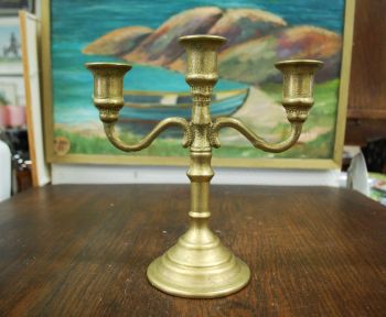 (n-7307) Metallist kolmeharuline küünlajalg