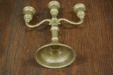 (n-7307) Metallist kolmeharuline küünlajalg