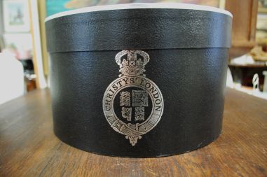 (n-7308) Cavallo by Christys, London Hats, must silinder nr 54 karbis