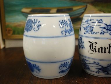 (n-7321) Sibulamustriga suuremad anumad, 2tk