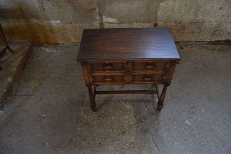 (n-7328) Väiksem kummut