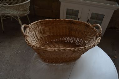 (n-7336) Punutud suurem korv