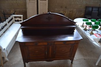 (n-7337) Suur võimas riiuliga kummut 2