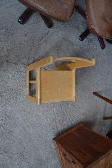 (n-7339) Väikelapse vineerist tool ESSELTE STUDIUM