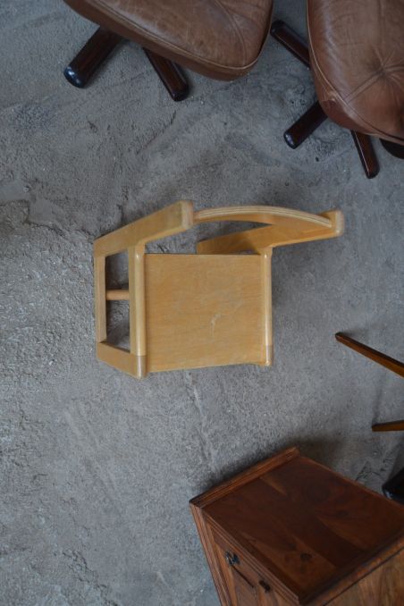 (n-7339) Väikelapse vineerist tool ESSELTE STUDIUM (n-7339) Väikelapse vineerist tool ESSELTE STUDIUM