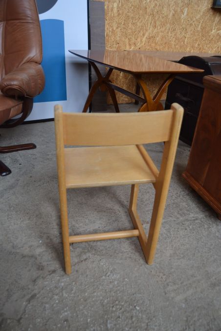 (n-7339) Väikelapse vineerist tool ESSELTE STUDIUM (n-7339) Väikelapse vineerist tool ESSELTE STUDIUM