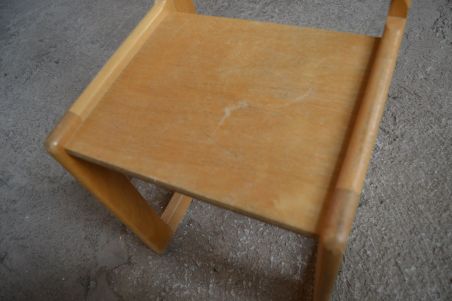 (n-7339) Väikelapse vineerist tool ESSELTE STUDIUM (n-7339) Väikelapse vineerist tool ESSELTE STUDIUM