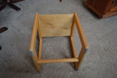 (n-7339) Väikelapse vineerist tool ESSELTE STUDIUM