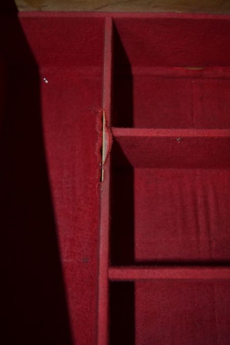 (n-7342) Suur võimas kummut (n-7342) Suur võimas kummut