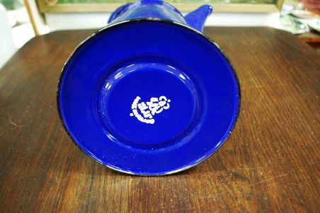 (n-7351) Suur emaileeritud kann