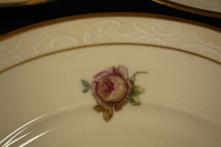 (n-7358/2) KPM, Kjobenhavns Porcellains Maleri A/S, Rosenborg suuremad praetaldrikud, 6tk