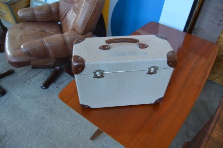 (n-7362) Huvitav vana kohver, kartoteegi arhiiv LUPIDA PRIVATAKIV (n-7362) Huvitav vana kohver, kartoteegi arhiiv LUPIDA PRIVATAKIV