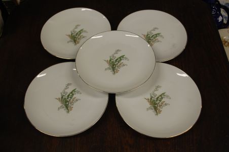 (n-7347/8) Selb Bavaria Krautheim, Liljekonval piibelehtedega suuremad salatitaldrikud, 5tk (n-7347/8) Selb Bavaria Krautheim, Liljekonval piibelehtedega suuremad salatitaldrikud, 5tk