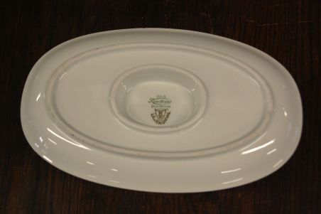 (n-7347/9) Selb Bavaria Krautheim, Liljekonval piibelehtedega kastmenõu