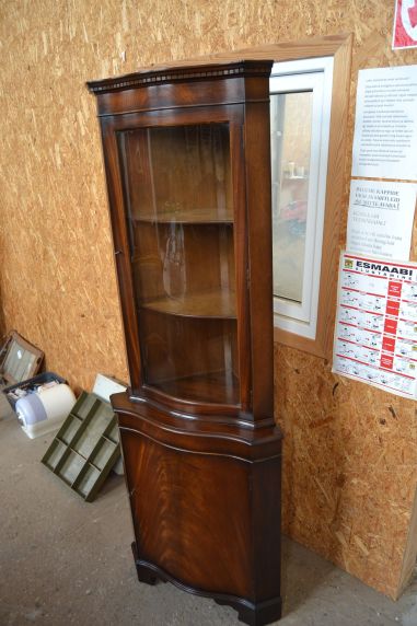 (n-7377) Inglise nurgakapp