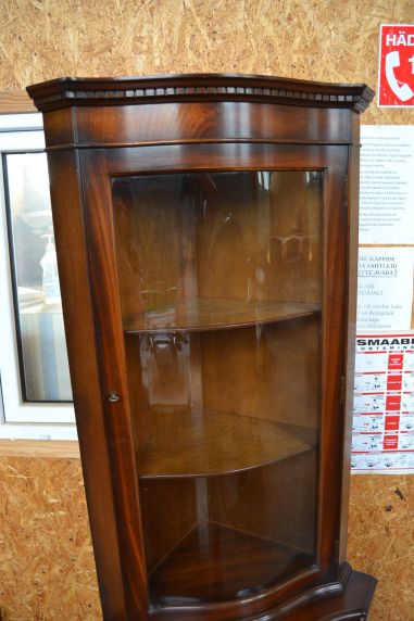 (n-7377) Inglise nurgakapp