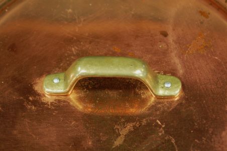 (n-7390) Metallist kaanega küpsisenõu "Kakor"