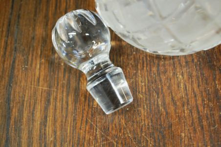 (n-7395) Harrach Böhm  pliikristallist karahvin